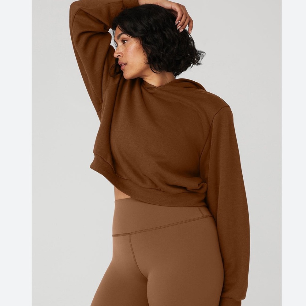 ALO | Cropped Headliner Shoulder Pad Hoodie - Picture 6 of 14